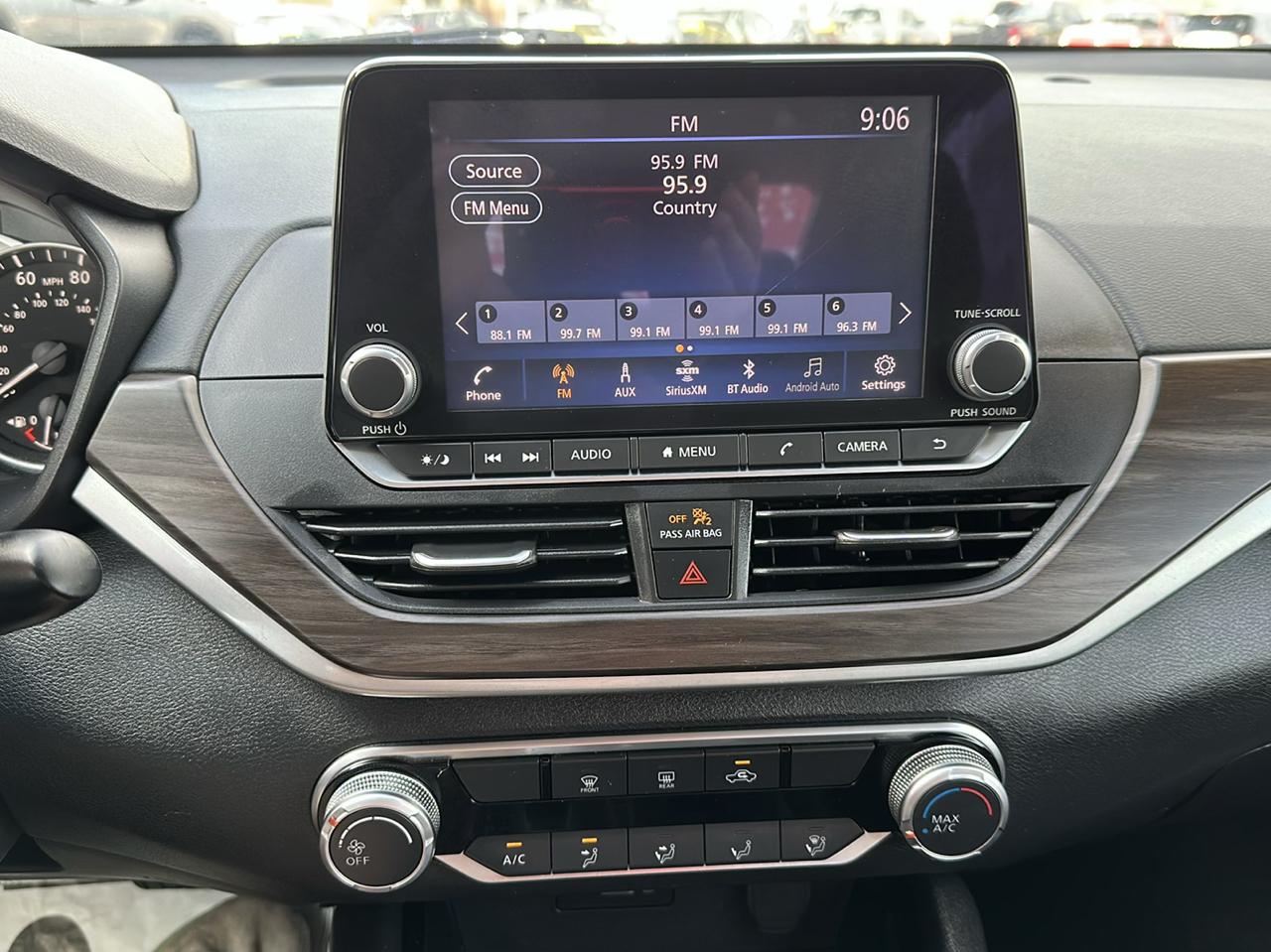Nissan Altima 2.5 SV Sedan 2024