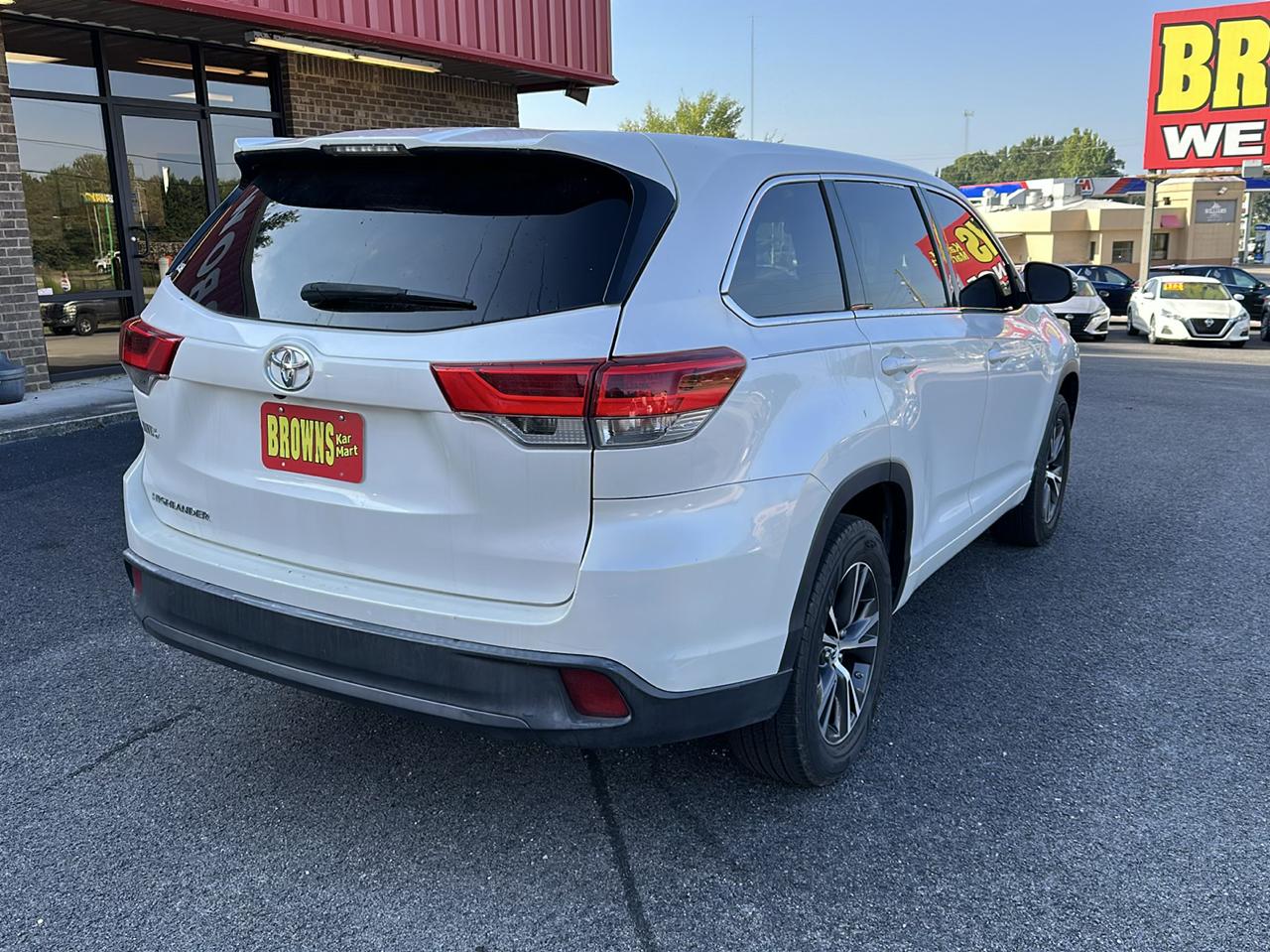 Toyota Highlander LE I4 FWD (Natl) 2018