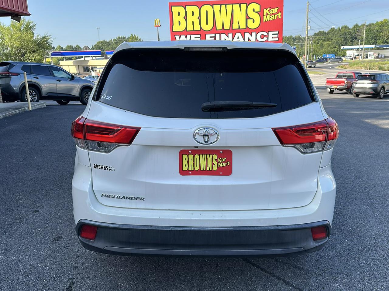 Toyota Highlander LE I4 FWD (Natl) 2018