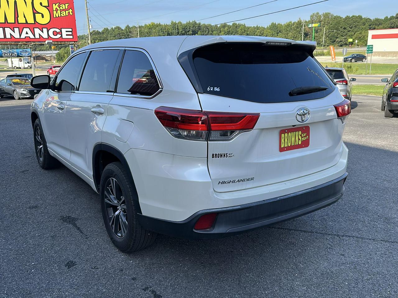 Toyota Highlander LE I4 FWD (Natl) 2018