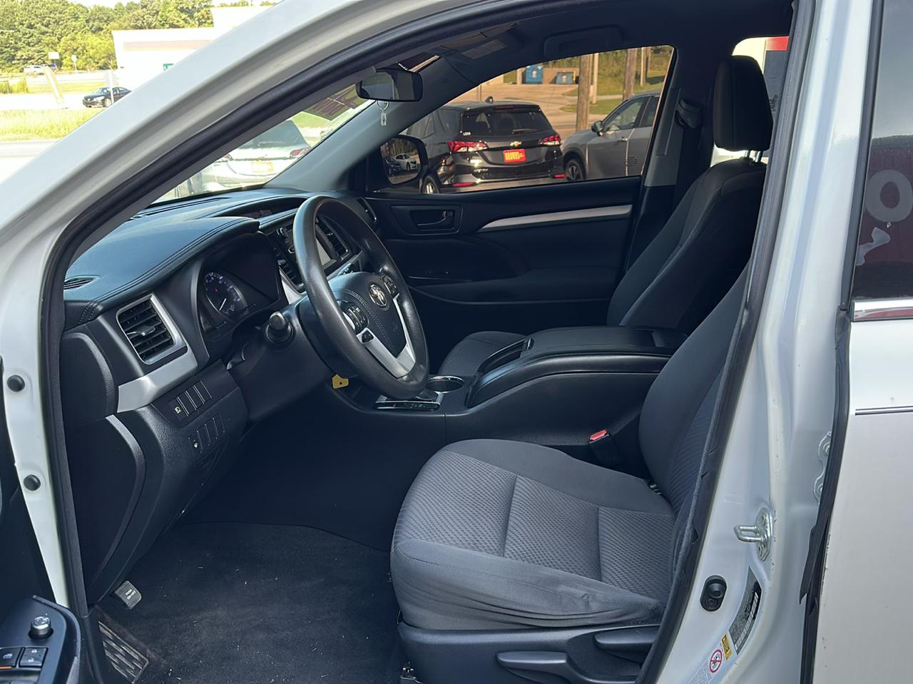 Toyota Highlander LE I4 FWD (Natl) 2018