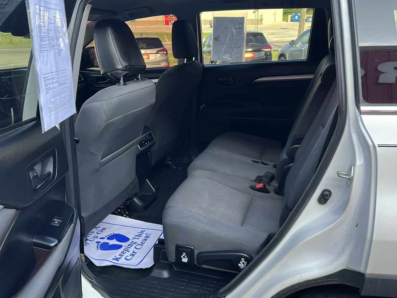 Toyota Highlander LE I4 FWD (Natl) 2018
