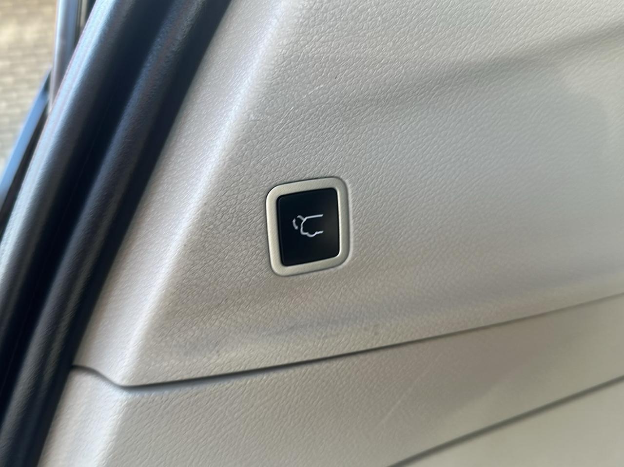 Chrysler Voyager LX FWD 2023