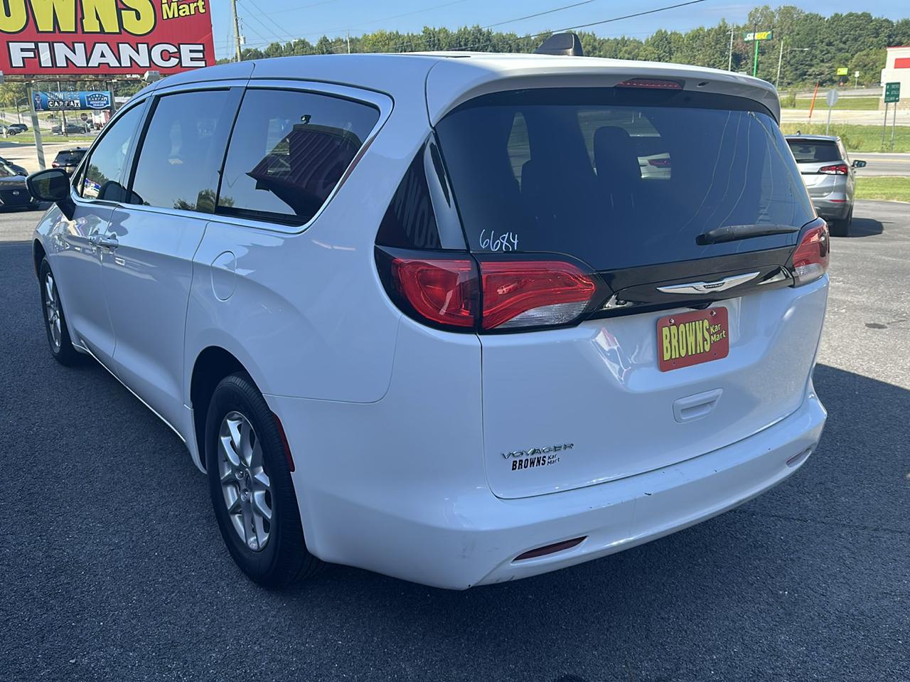Chrysler Voyager LX FWD 2023