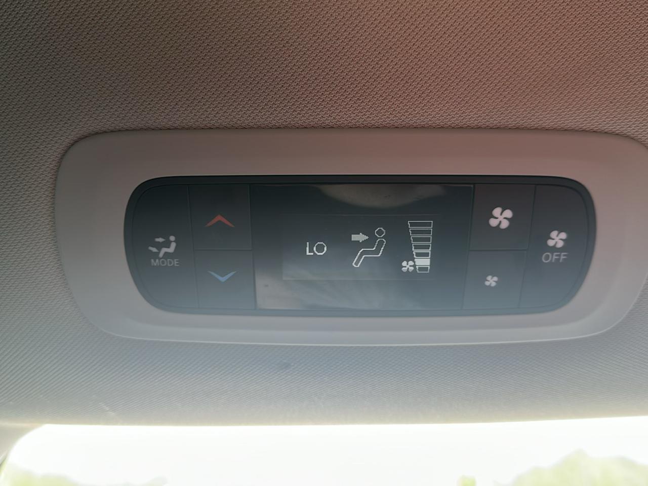 Chrysler Voyager LX FWD 2023