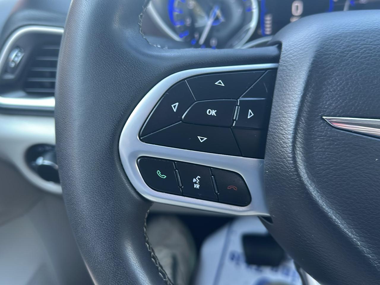 Chrysler Voyager LX FWD 2023