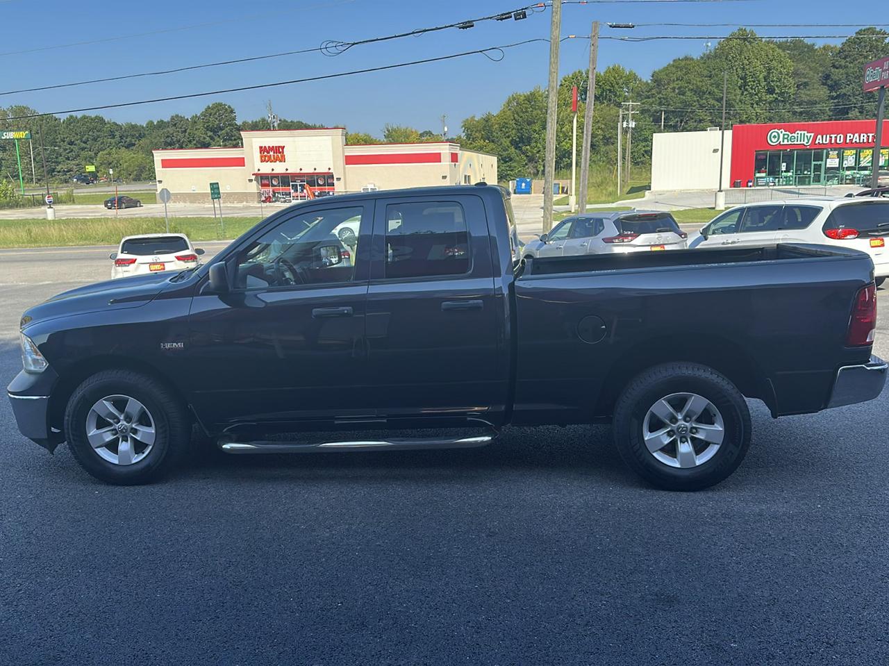 RAM 1500 Tradesman 4x2 Quad Cab 6'4" Box 2018