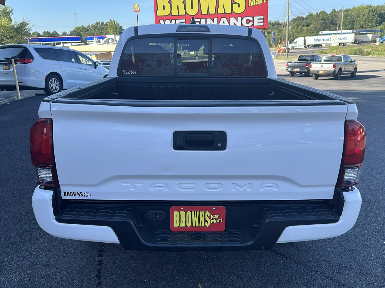 Toyota Tacoma 2WD SR5 Double Cab 5' Bed I4 AT (Natl) 2020