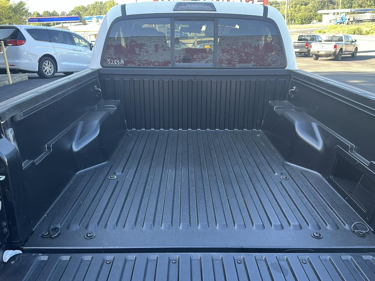 Toyota Tacoma 2WD SR5 Double Cab 5' Bed I4 AT (Natl) 2020