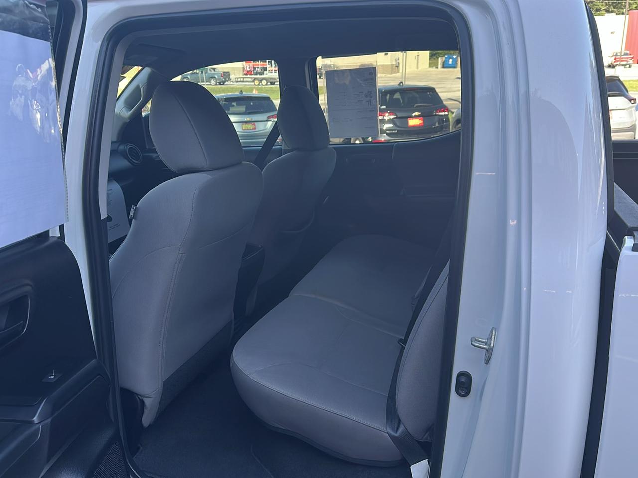 Toyota Tacoma 2WD SR5 Double Cab 5' Bed I4 AT (Natl) 2020