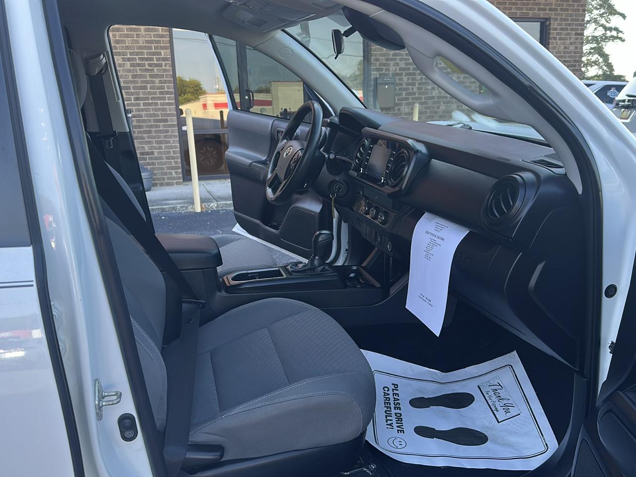 Toyota Tacoma 2WD SR5 Double Cab 5' Bed I4 AT (Natl) 2020