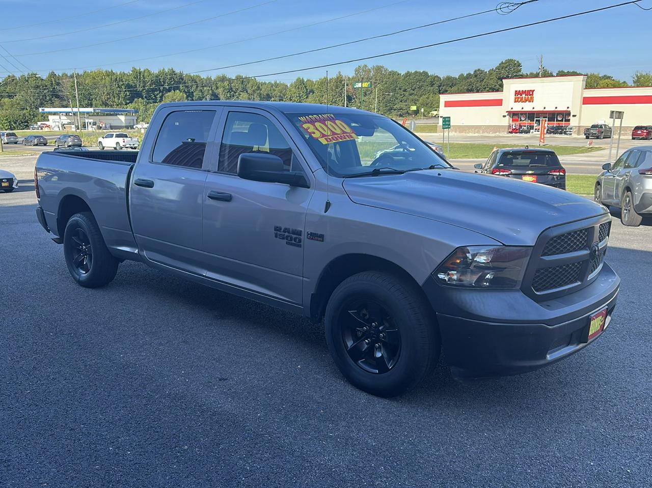 RAM 1500 Classic Tradesman 4x2 Crew Cab 6'4" Box 2022