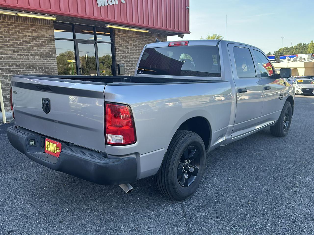 RAM 1500 Classic Tradesman 4x2 Crew Cab 6'4" Box 2022