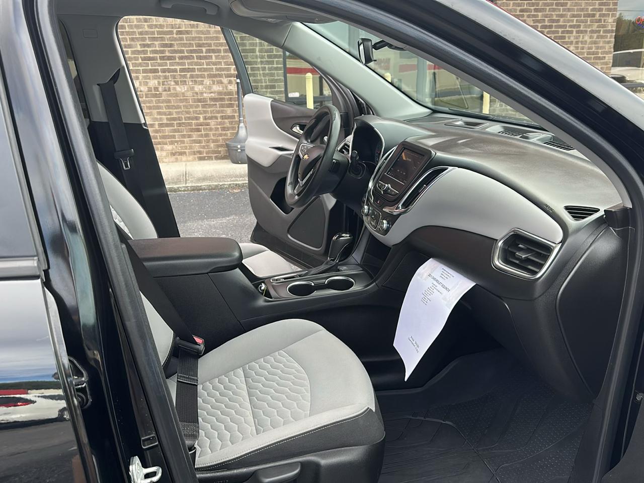 Chevrolet Equinox FWD 4dr LS w/1FL 2021
