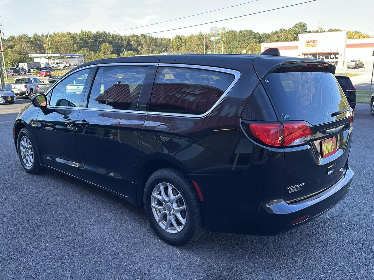 Chrysler Voyager LX FWD 2023