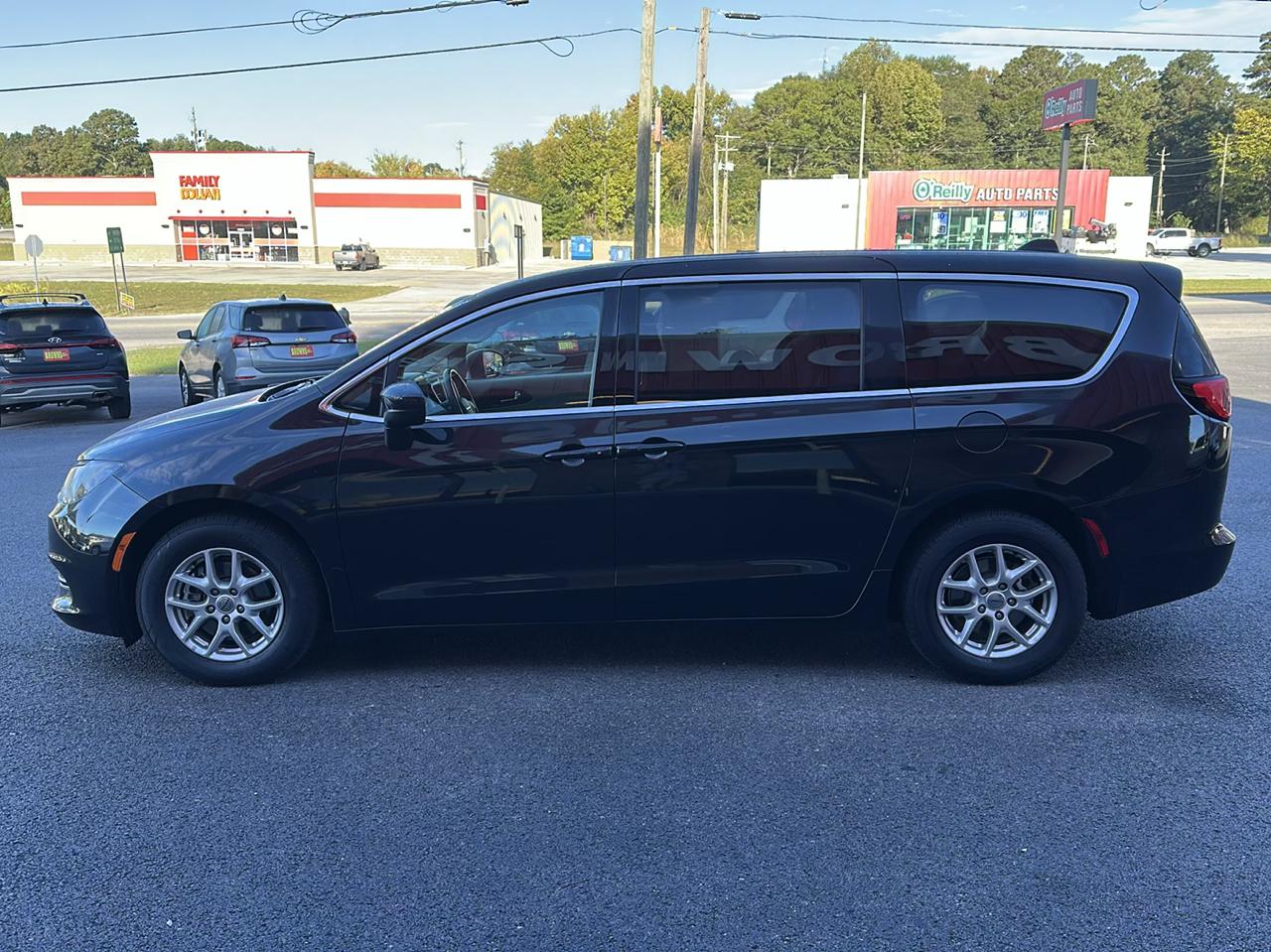Chrysler Voyager LX FWD 2023