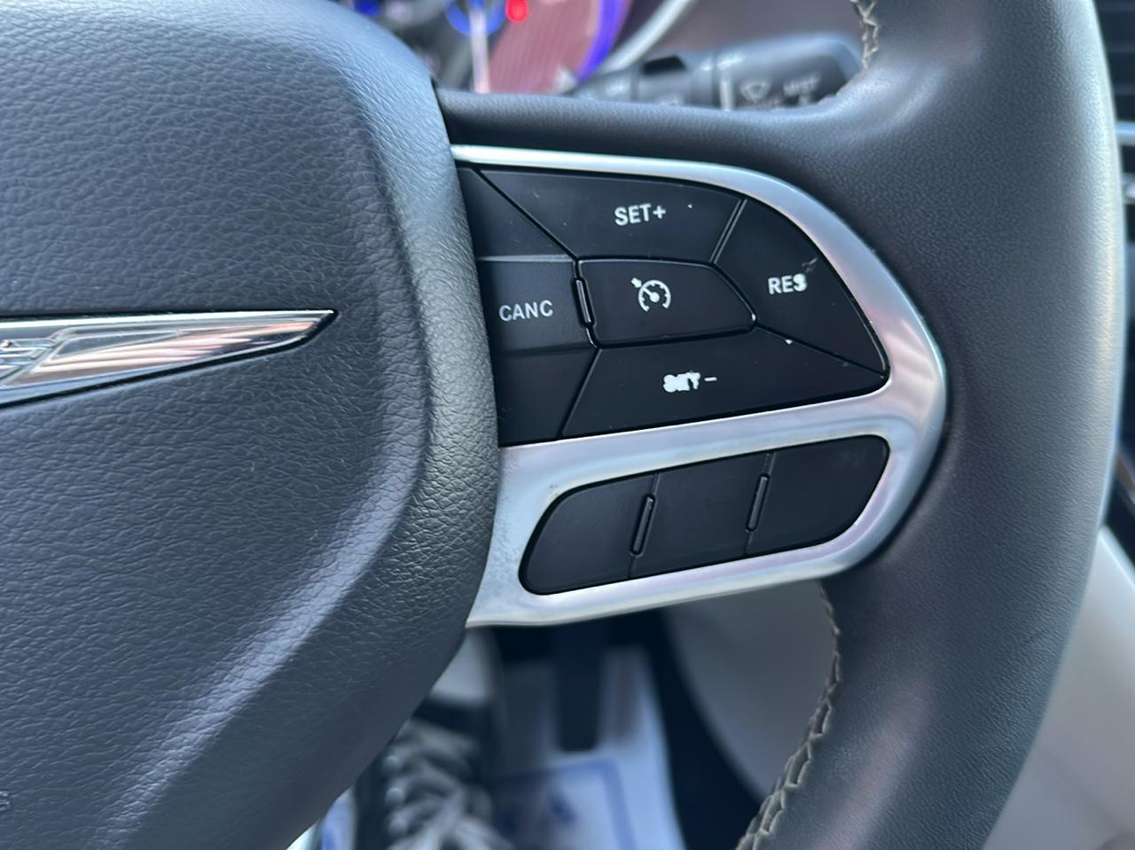 Chrysler Voyager LX FWD 2023