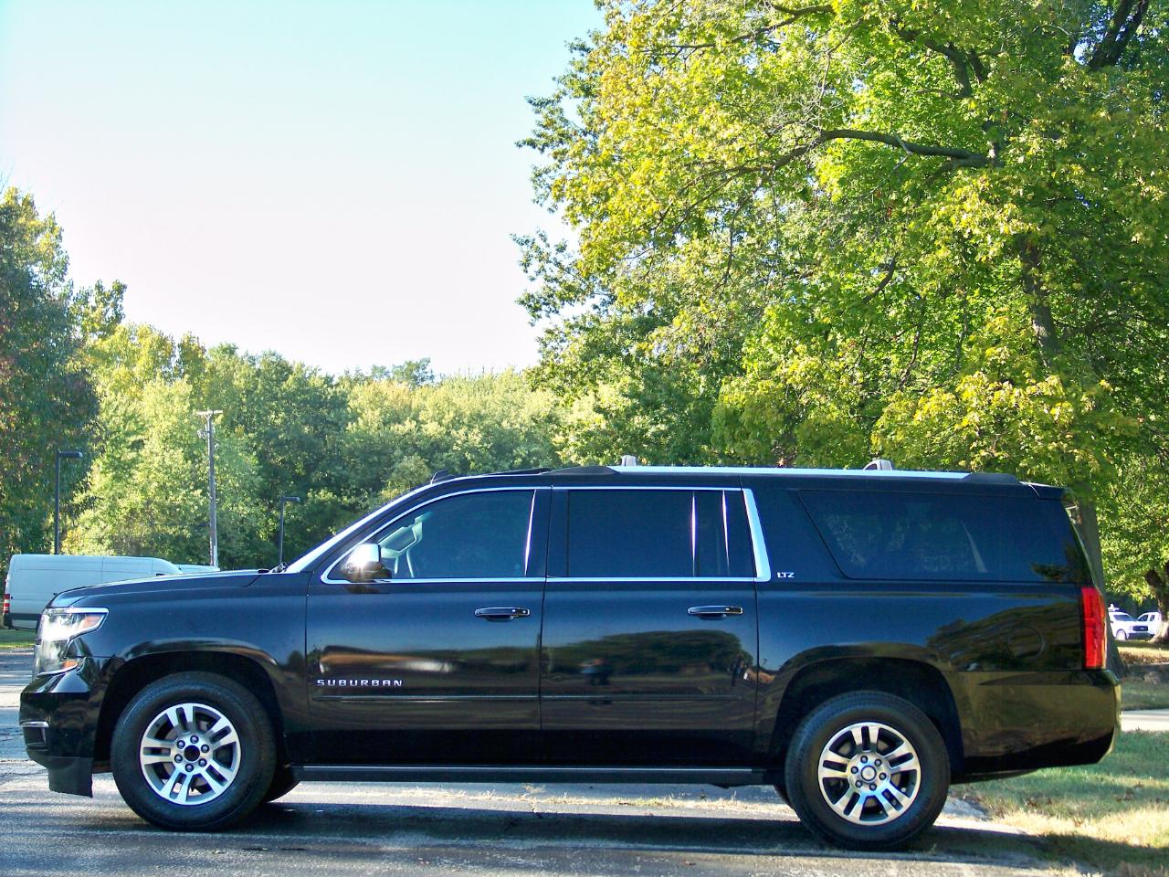 Chevrolet Suburban  2015