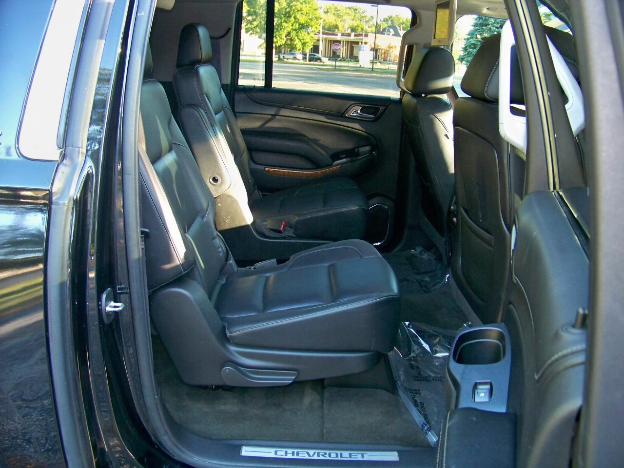 Chevrolet Suburban  2015