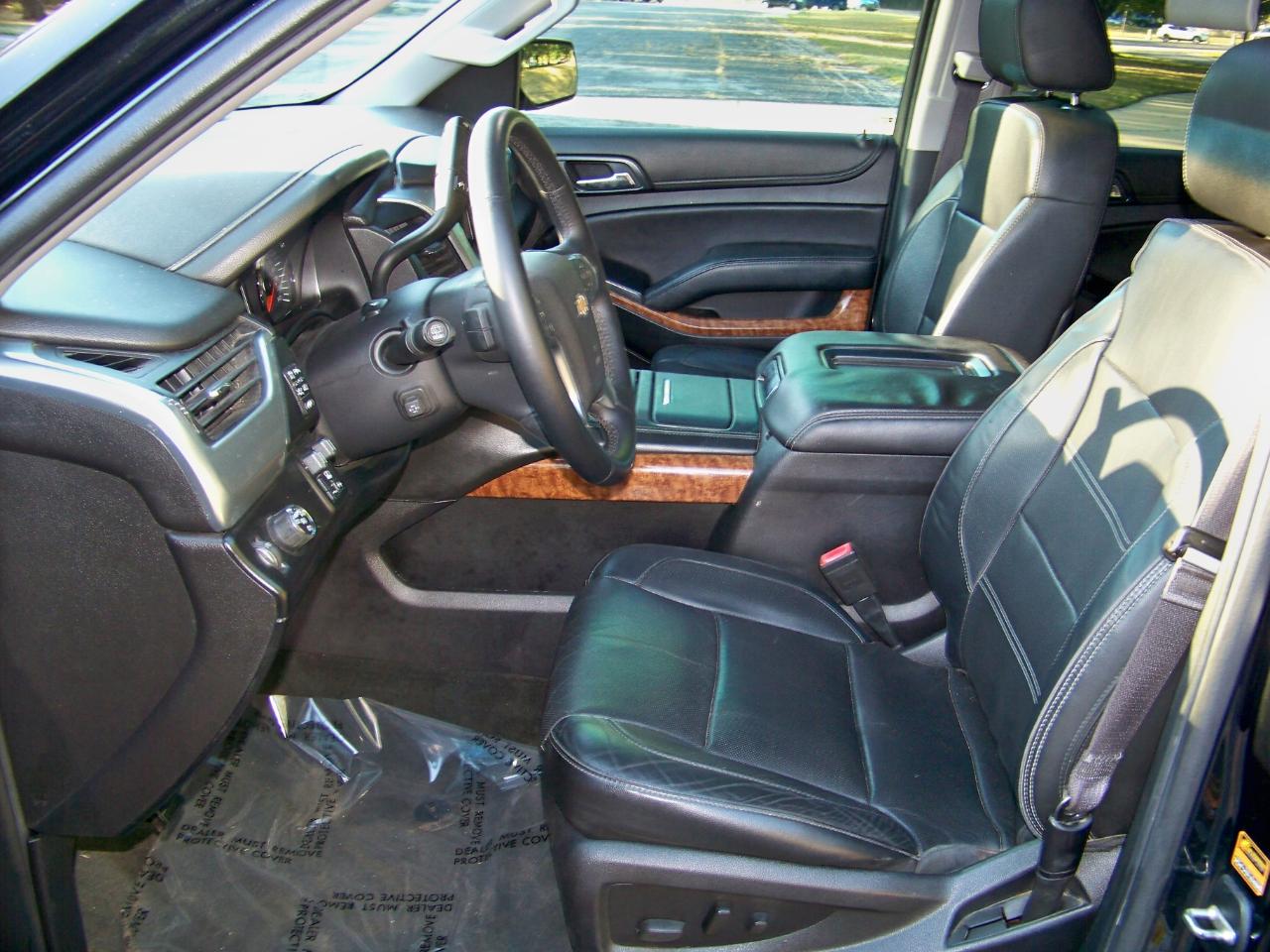 Chevrolet Suburban  2015