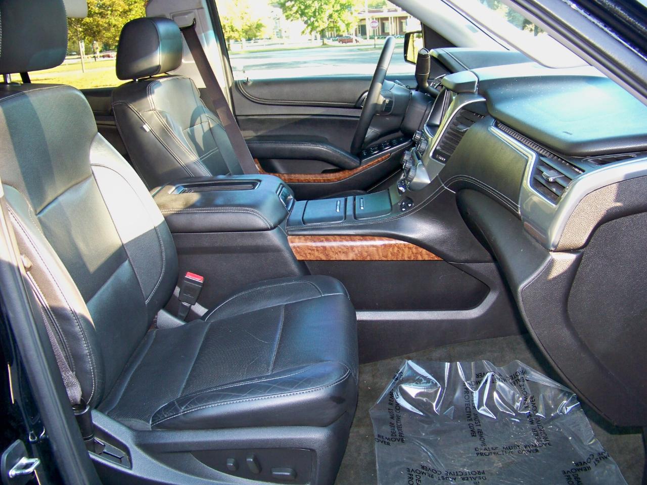 Chevrolet Suburban  2015