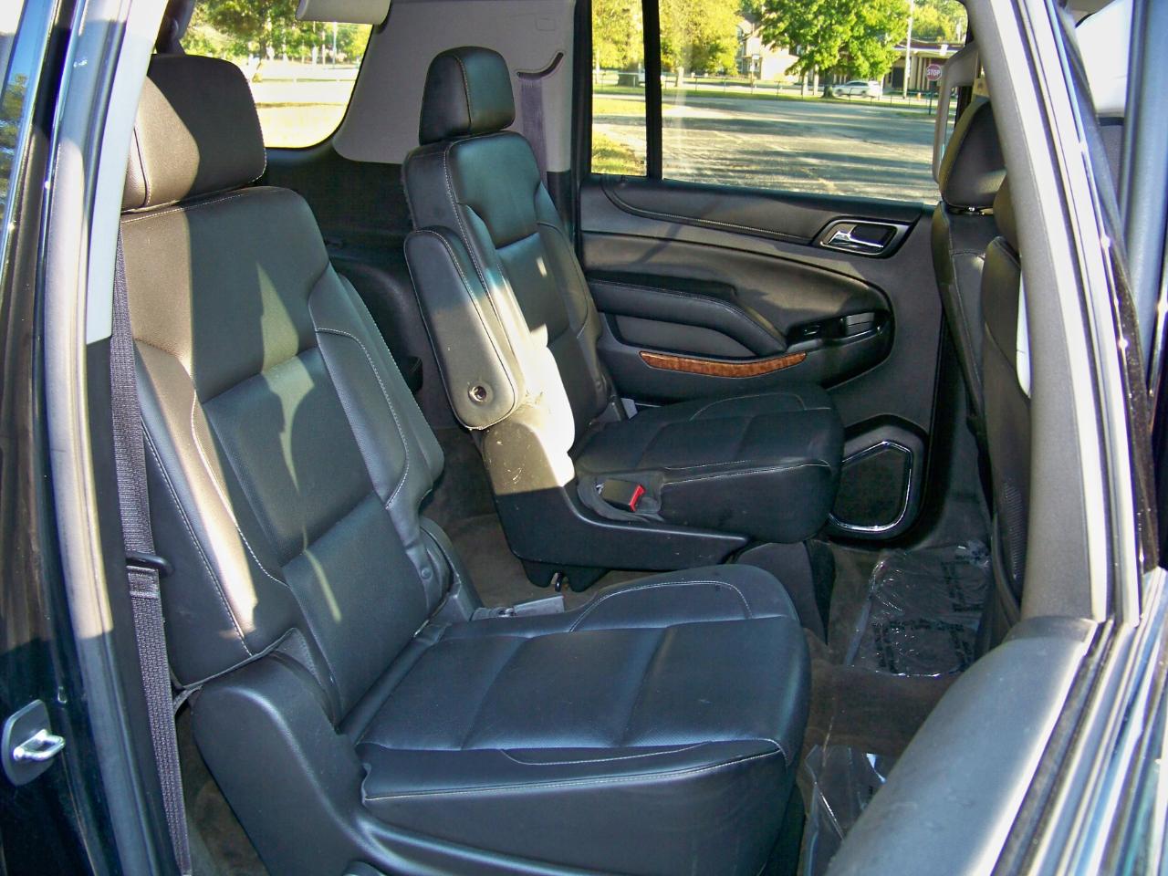 Chevrolet Suburban  2015