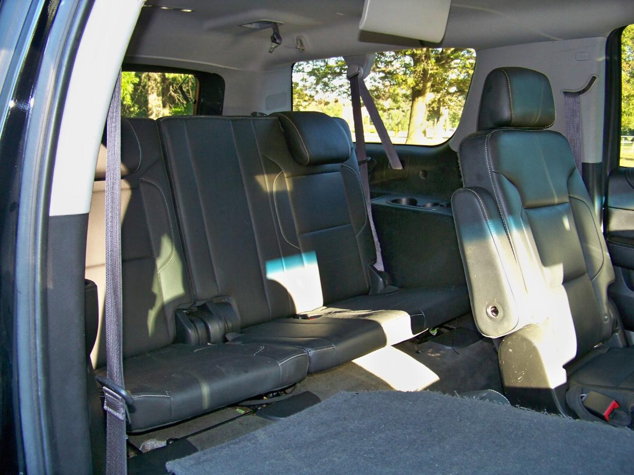 Chevrolet Suburban  2015