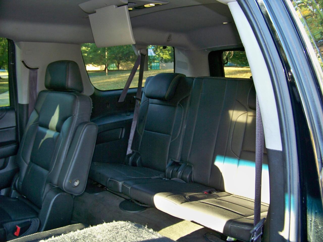 Chevrolet Suburban  2015