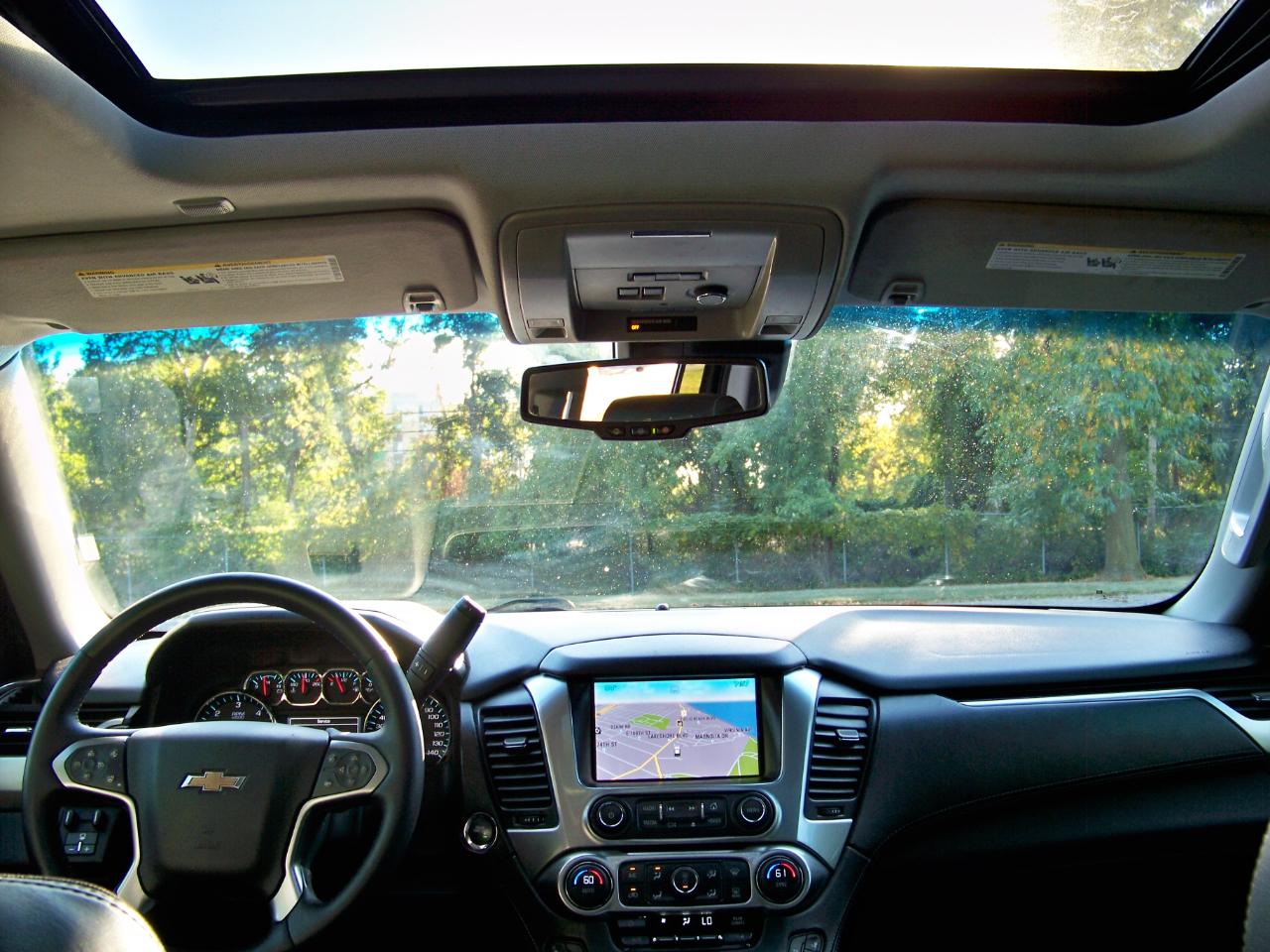 Chevrolet Suburban  2015