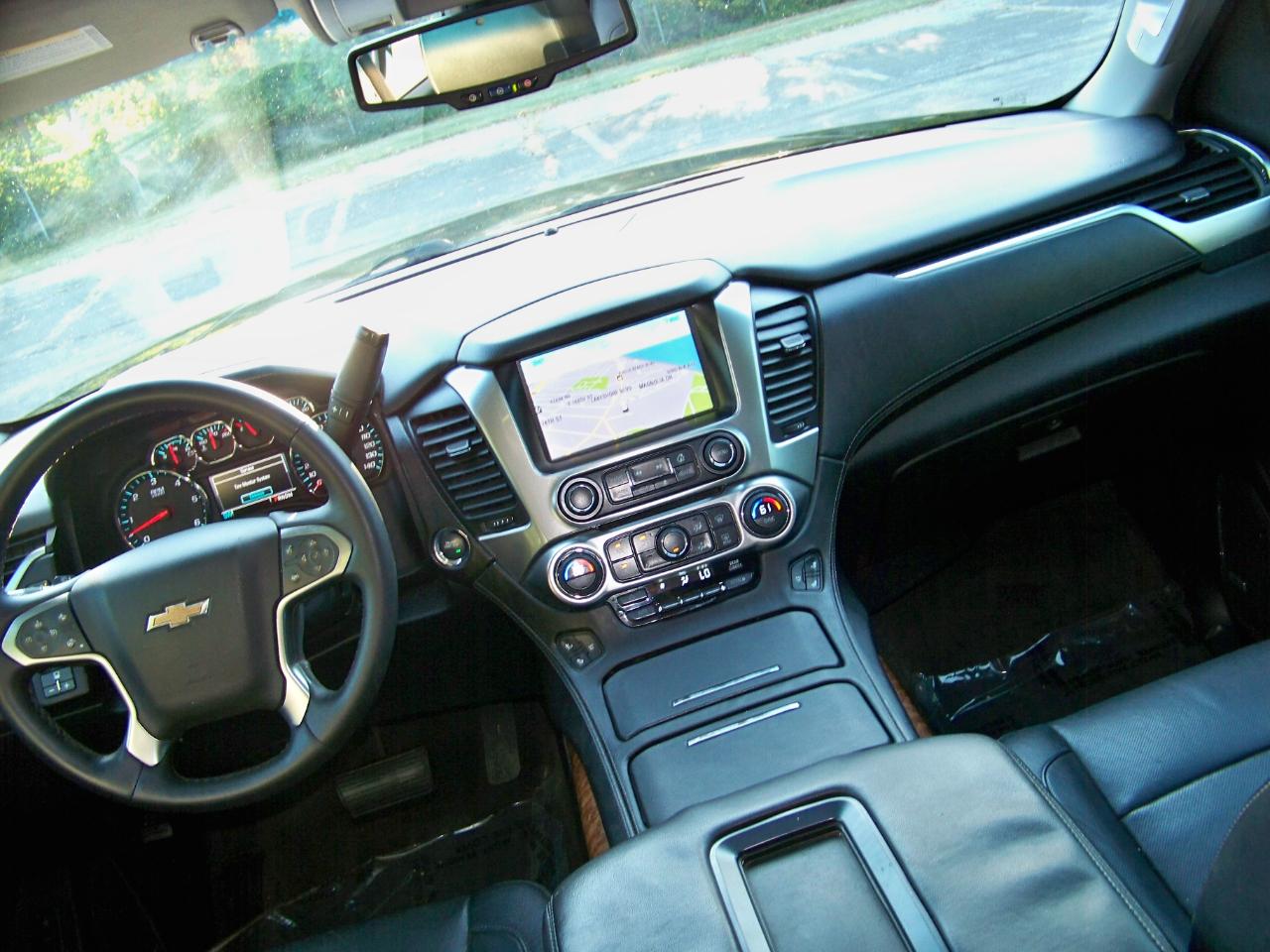 Chevrolet Suburban  2015