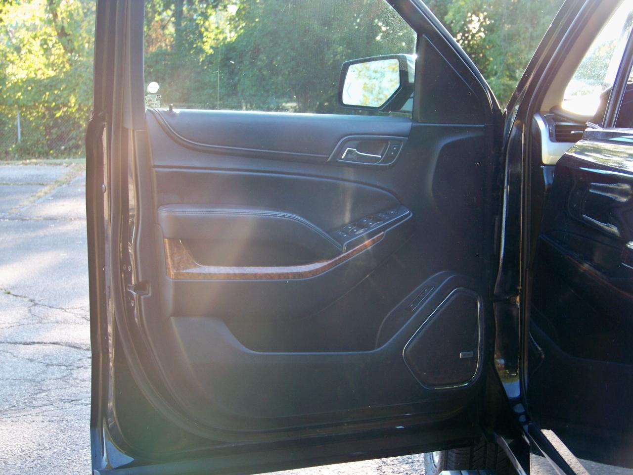 Chevrolet Suburban  2015