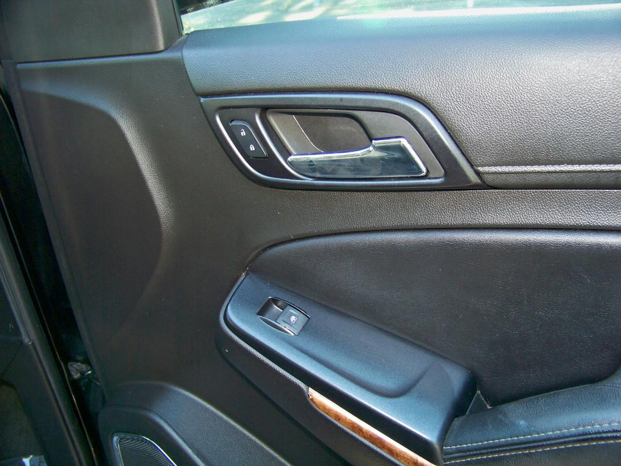 Chevrolet Suburban  2015