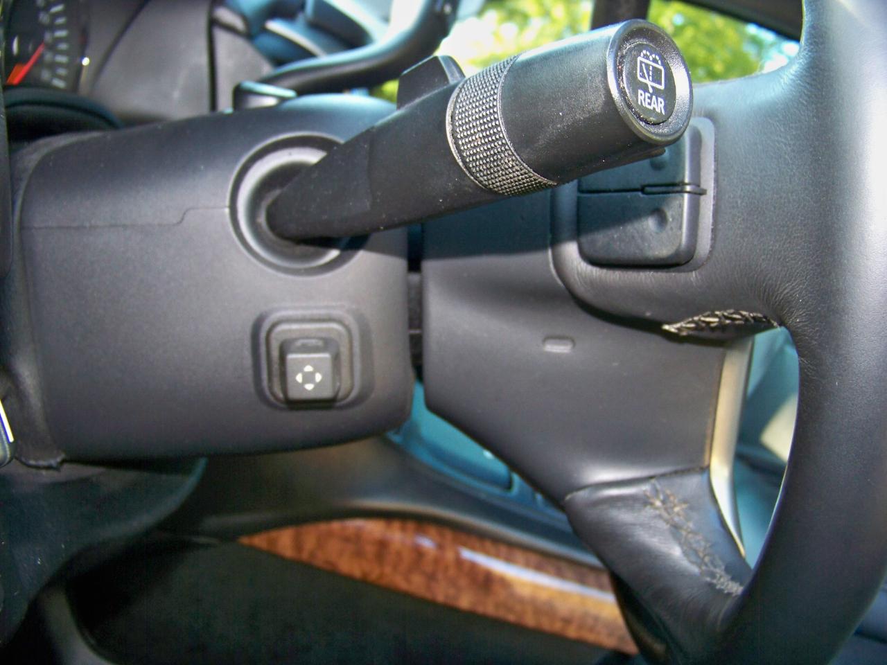 Chevrolet Suburban  2015