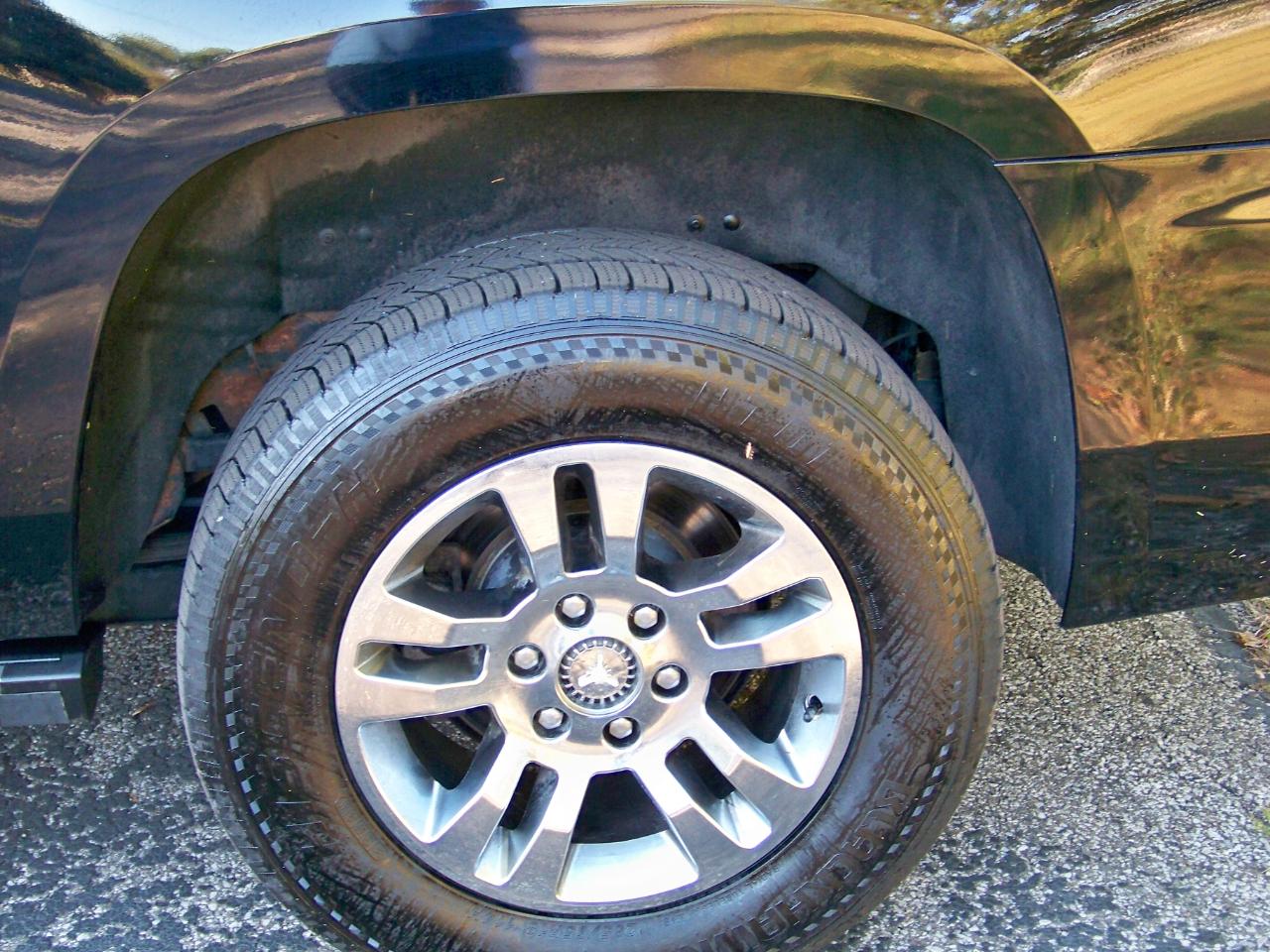 Chevrolet Suburban  2015