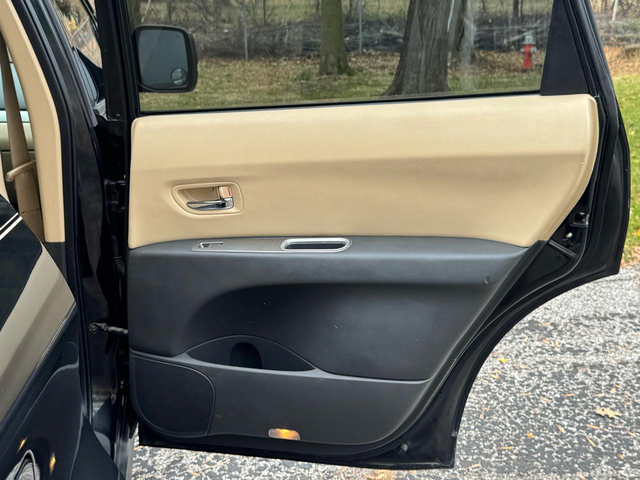 Subaru Tribeca Limited 5-Passenger 2008