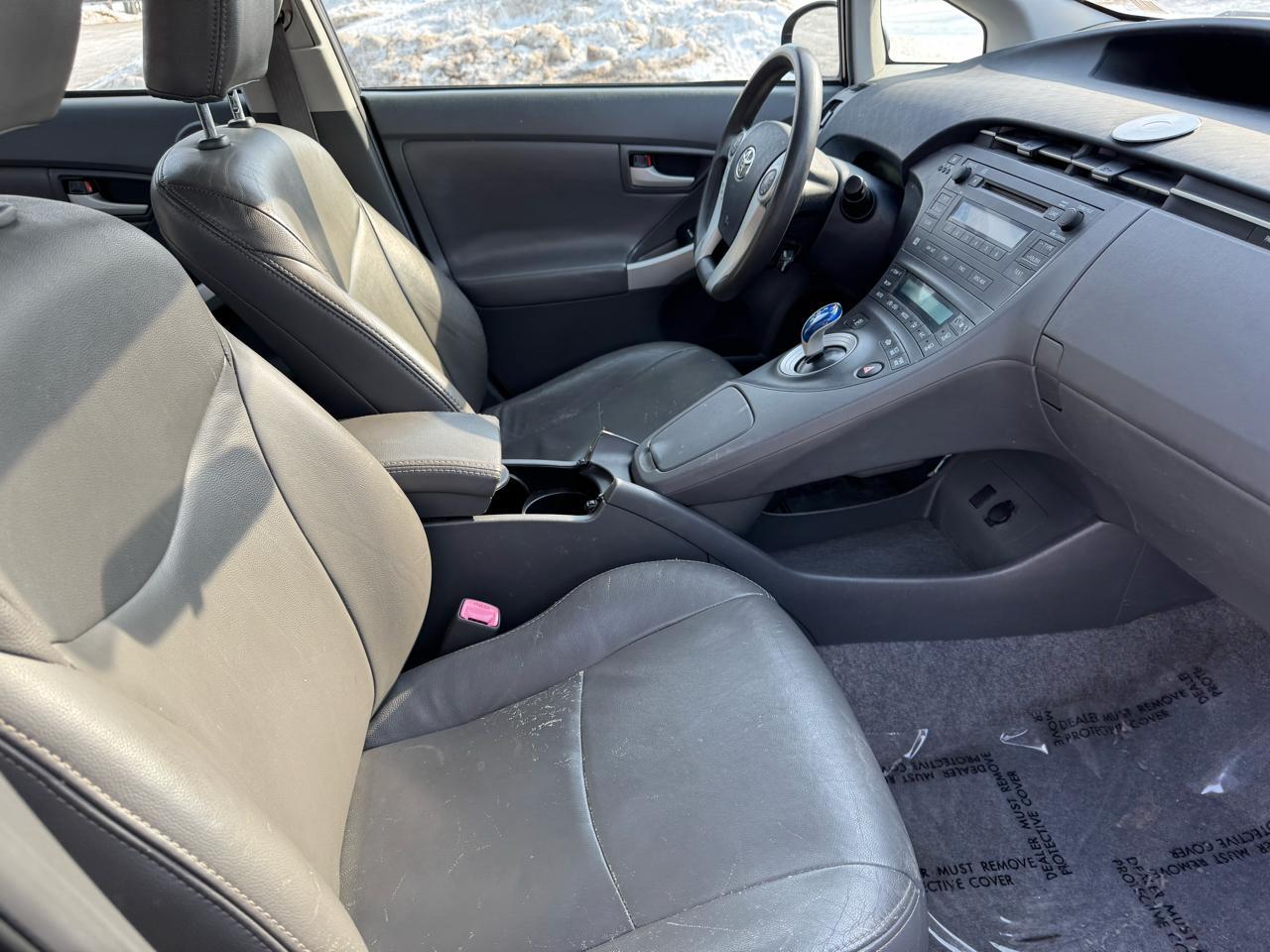 Toyota Prius Prius V 2010