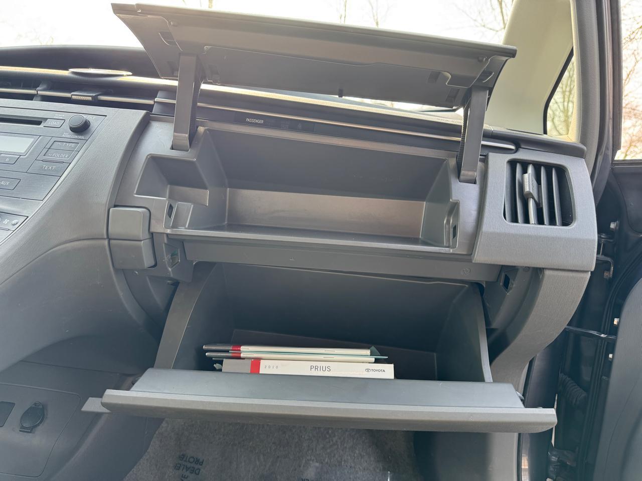 Toyota Prius Prius V 2010