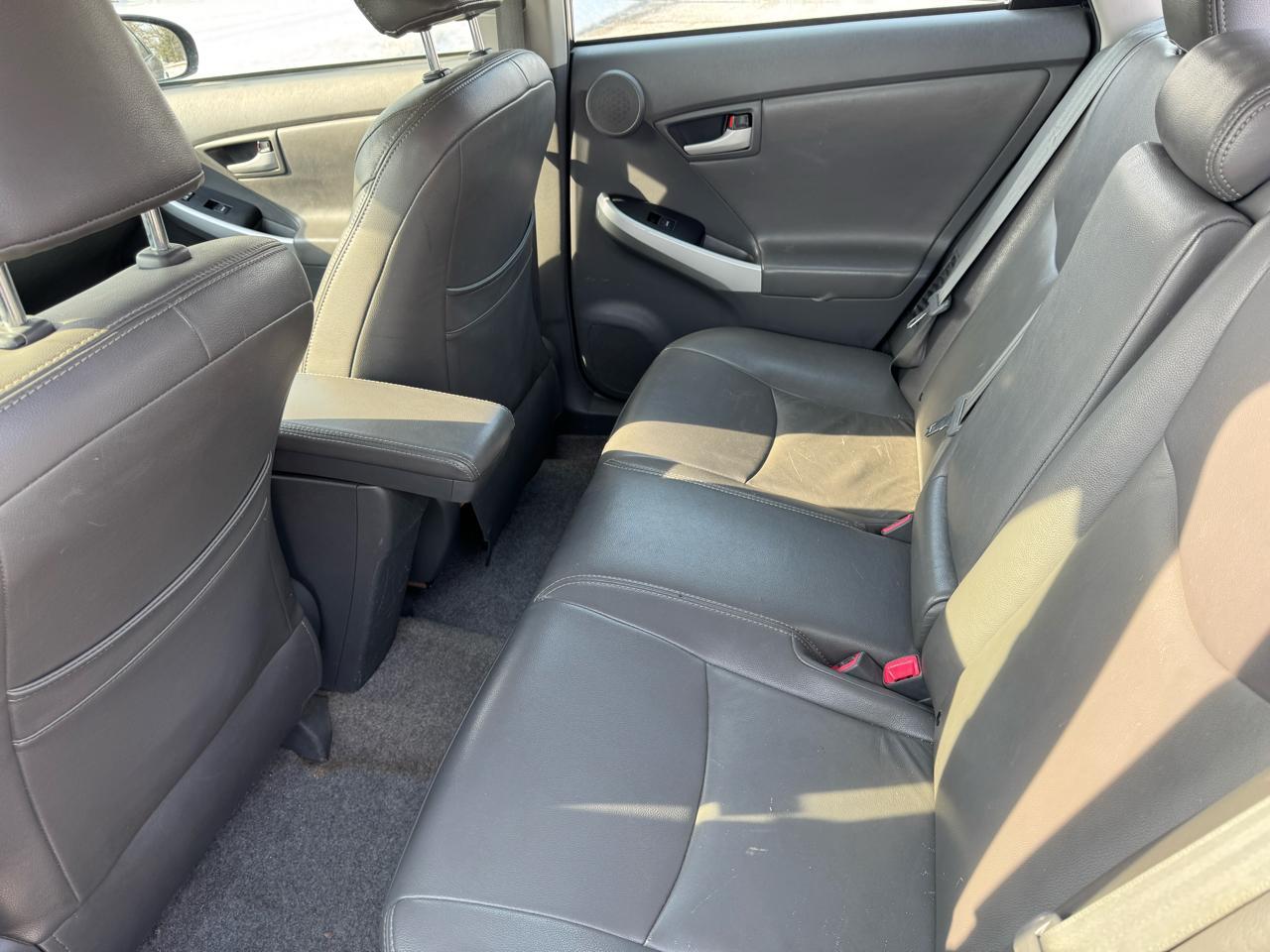 Toyota Prius Prius V 2010