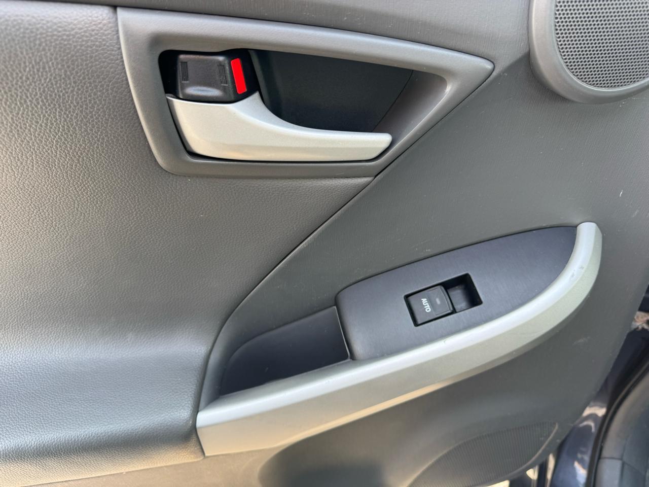 Toyota Prius Prius V 2010