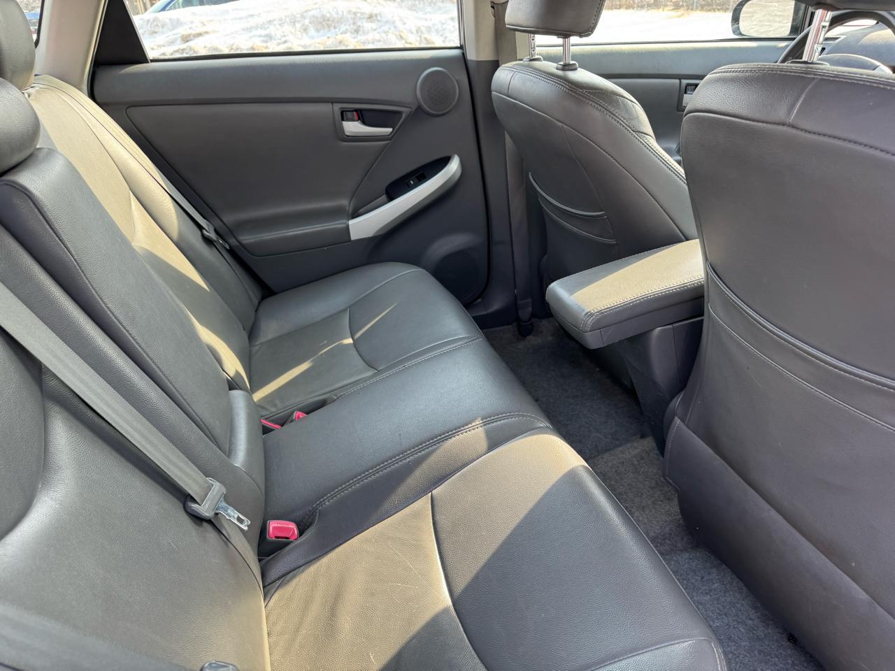 Toyota Prius Prius V 2010