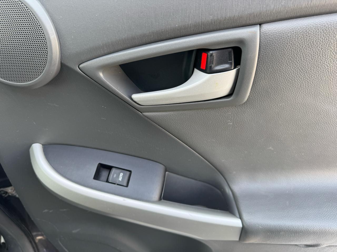 Toyota Prius Prius V 2010