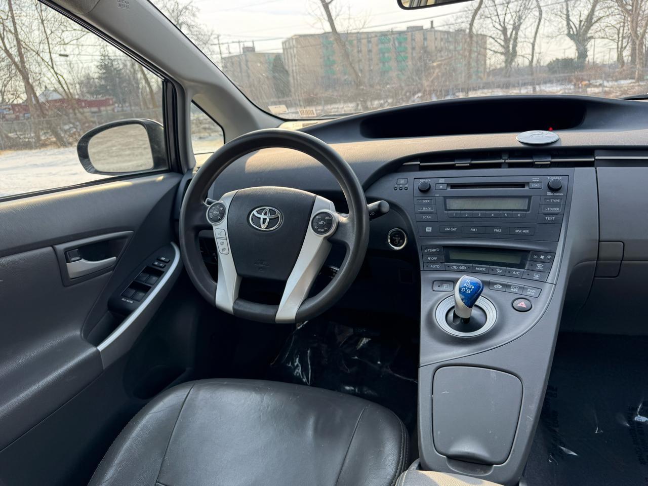 Toyota Prius Prius V 2010