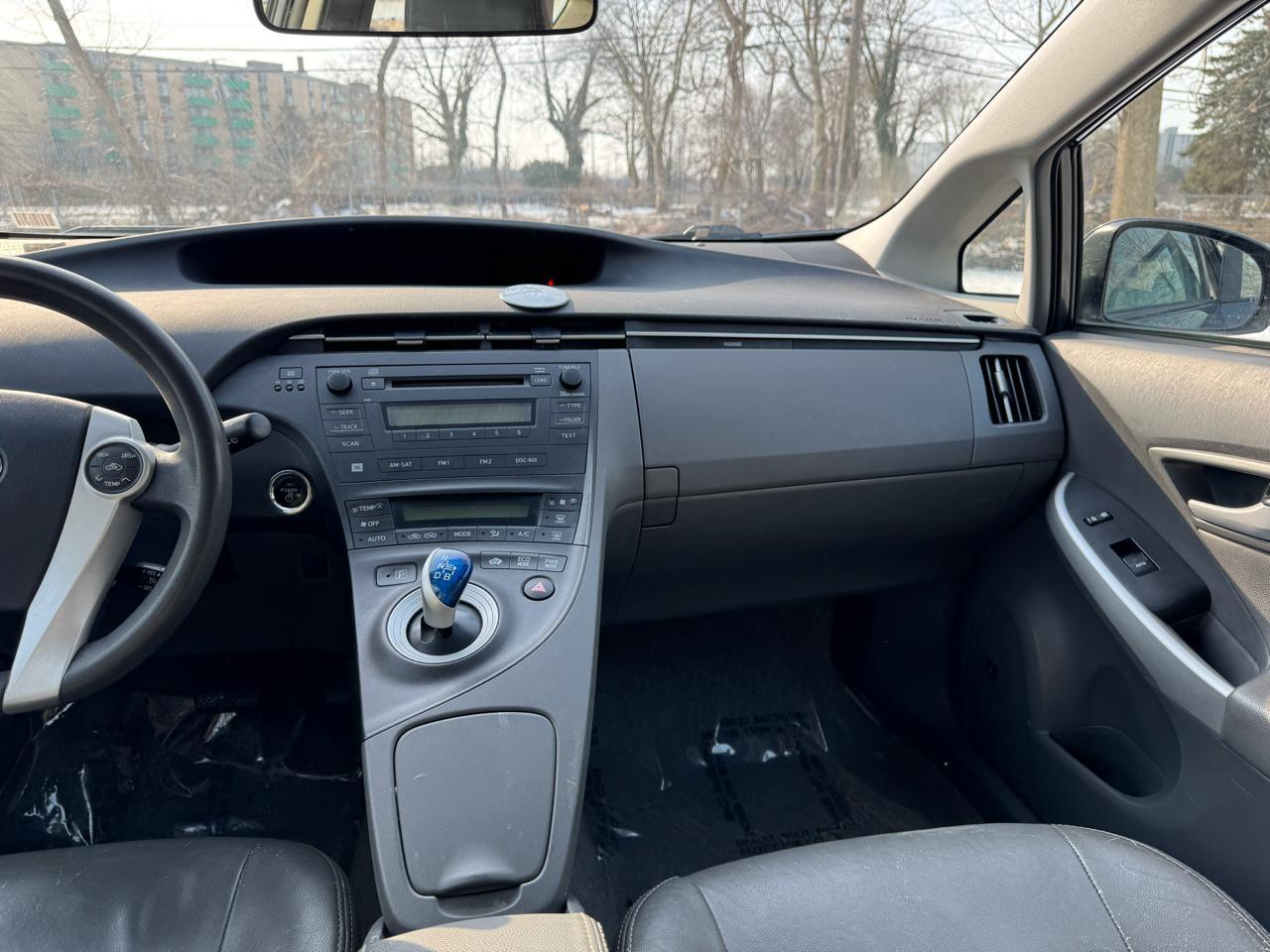 Toyota Prius Prius V 2010