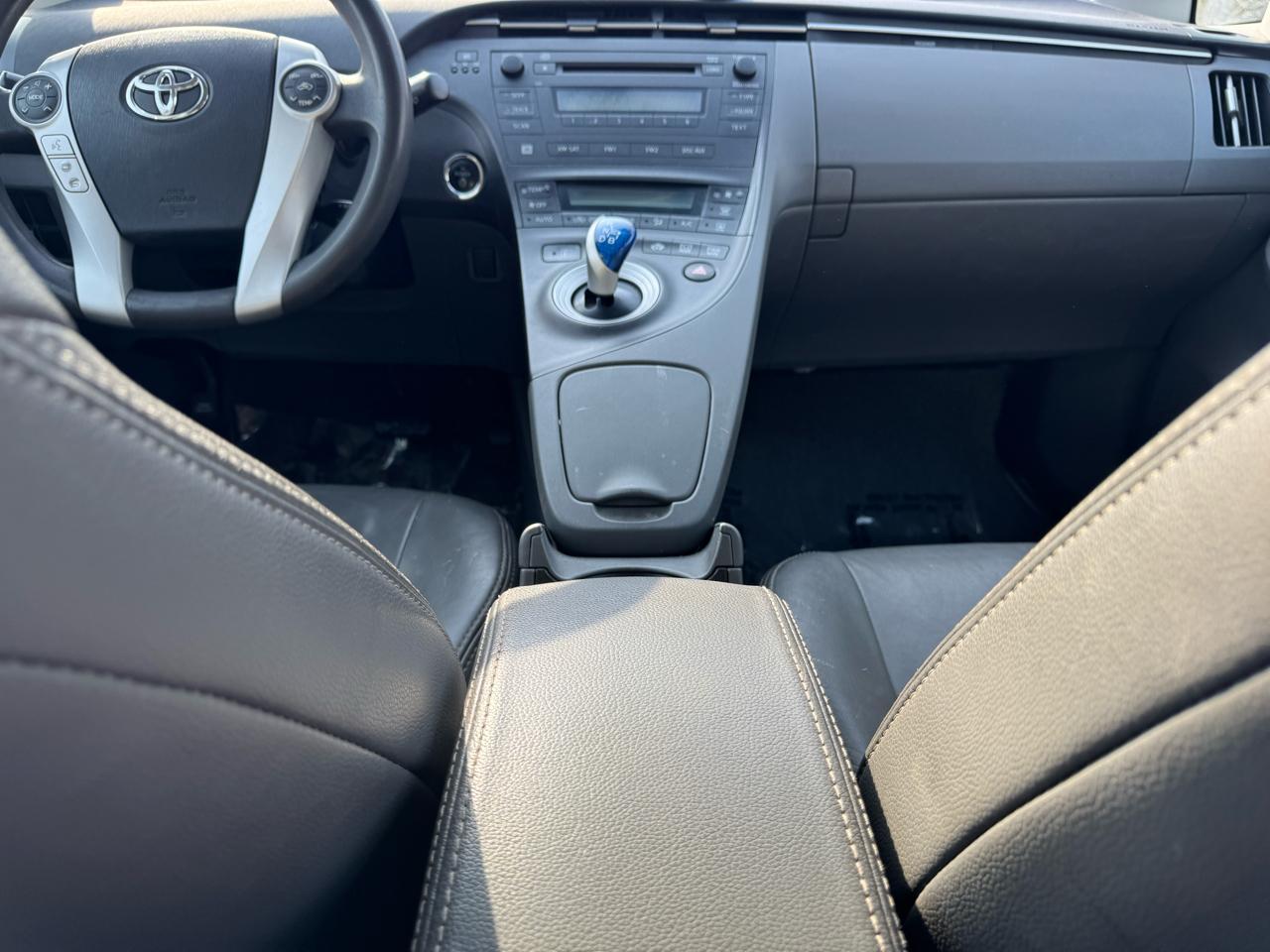 Toyota Prius Prius V 2010