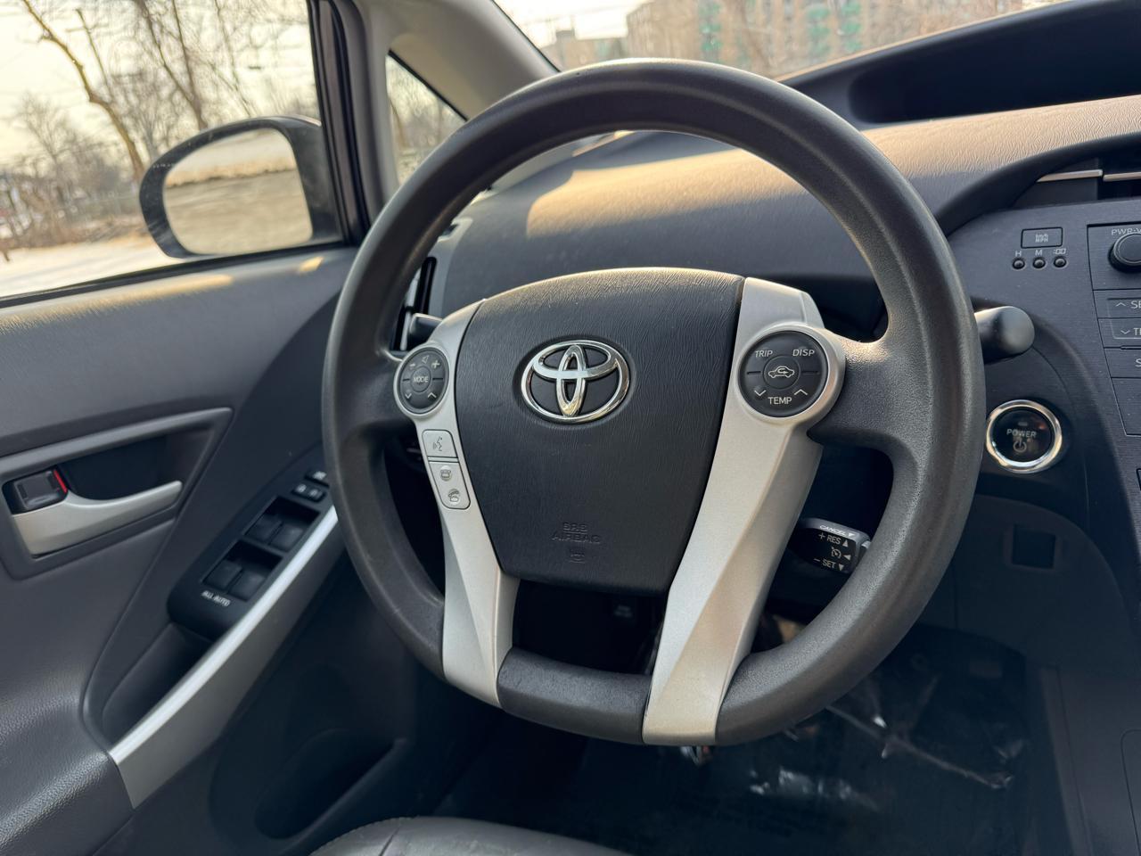 Toyota Prius Prius V 2010