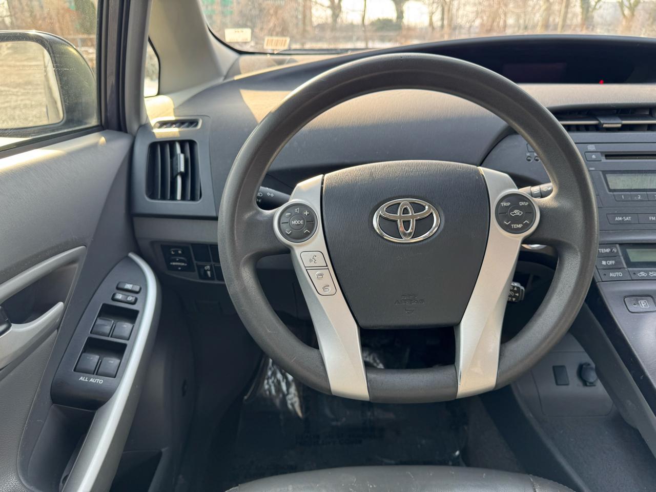 Toyota Prius Prius V 2010