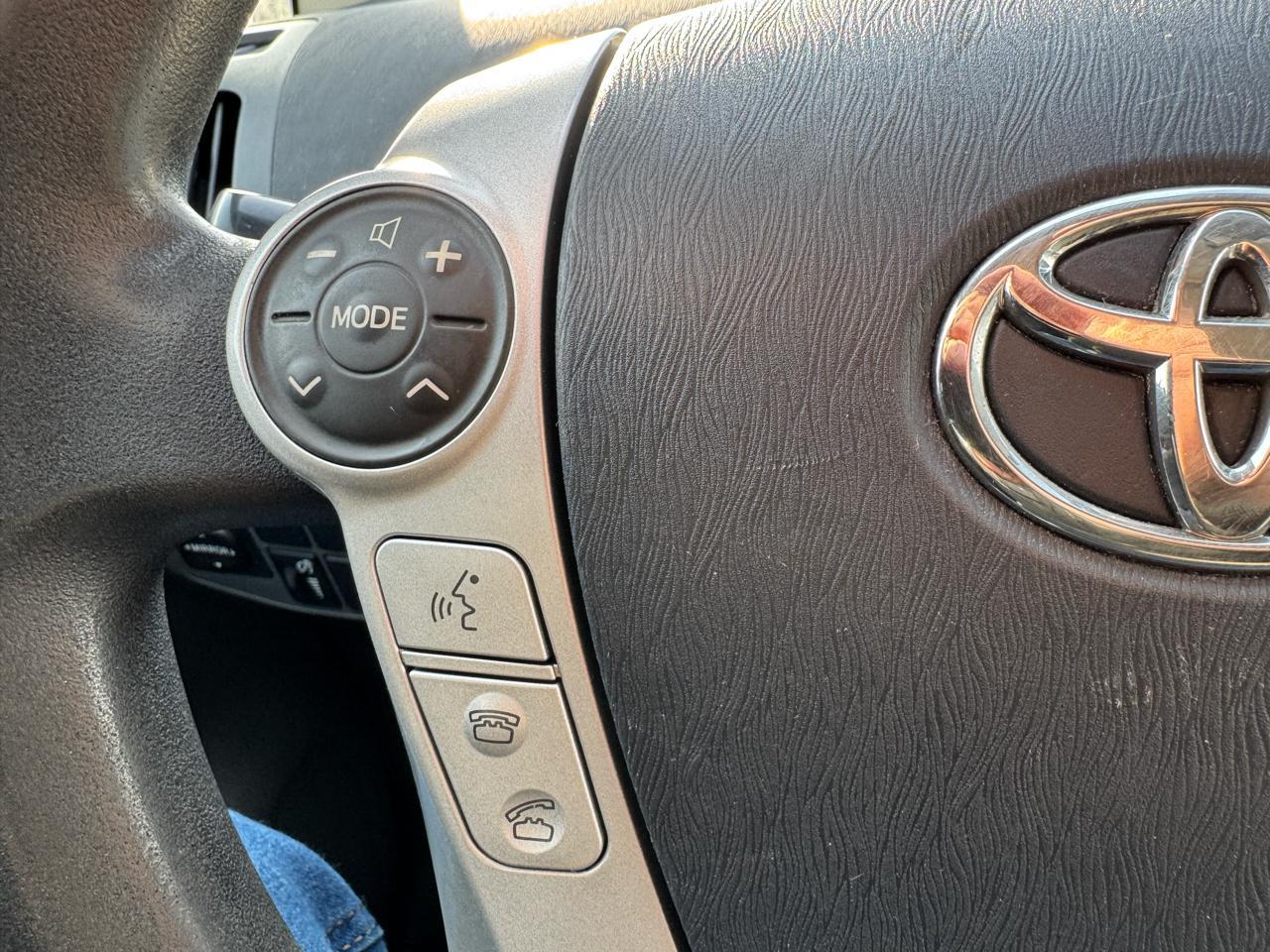 Toyota Prius Prius V 2010