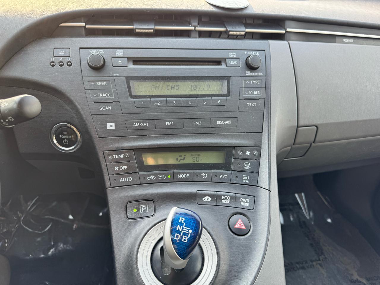 Toyota Prius Prius V 2010