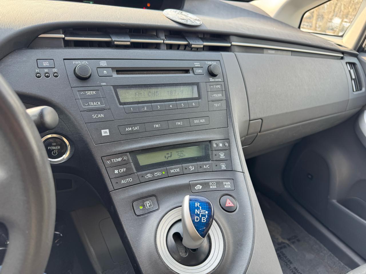 Toyota Prius Prius V 2010