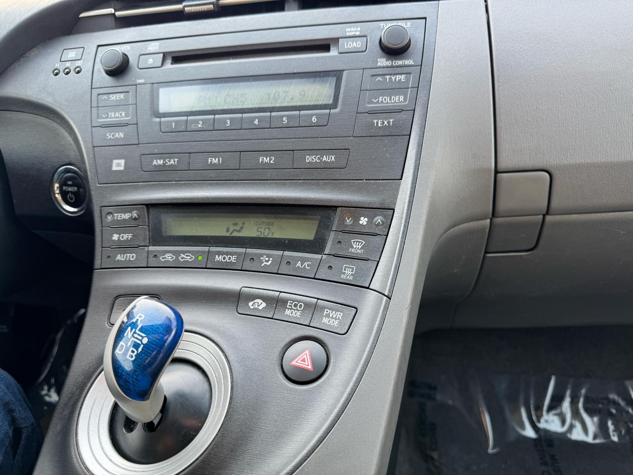 Toyota Prius Prius V 2010